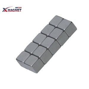 Teléfono <span class=keywords><strong>Celular</strong></span> imanes magnéticos y barredora con ruedas <span class=keywords><strong>en</strong></span> alta calidad de proveedor de China - Product Image 3