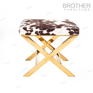 Pouf Moderno Imbottito con Gambe Dorate per Camera da Letto e Soggiorno, <span class=keywords><strong>Panca</strong></span> in Acciaio Inossidabile - Product Image 3