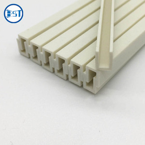 Extrudeuse de <span class=keywords><strong>u</strong></span> <span class=keywords><strong>en</strong></span> plastique <span class=keywords><strong>PVC</strong></span> <span class=keywords><strong>en</strong></span> forme de <span class=keywords><strong>u</strong></span>, <span class=keywords><strong>u</strong></span>, utilisé pour la protection des meubles ou la décoration - Product Image 2