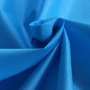 Tissu Oxford Ripstop à carreaux 0,5 avec revêtement PA/AC, imperméable et durable, idéal pour les trousses de toilette et les armoires de rangement - Product Image 4