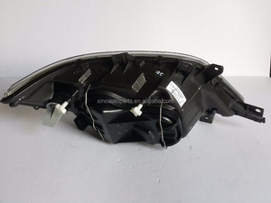 9018202461 9018202561 PHARE AVANT 9018201061 9018201161 pour ancien modèle de Mercedes-Benz Sprinter 901 902 903 904 PHARE AVANT 9018201461 9018201561 - Product Image 3
