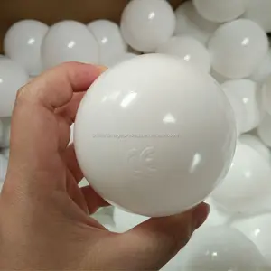 Venta al por mayor bolas recuperada ecológico Material 8cm de plástico blanco barato bola bolas