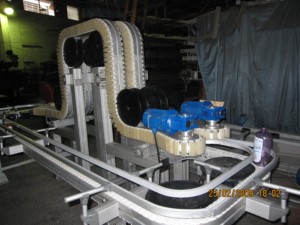 Gıda içecek şişesi Can Ağır hizmet tipi Esnek Plastik Üst Plaka Zinciri çıta taşıyıcı modüler kemer Dolum Abelling Makinesi - Product Image 3