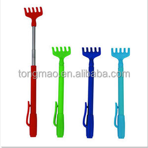 Arranhador traseiro de plástico dobrável, com prendedor para caneta, ótimo presente para alcançar coceiras - Product Image 1