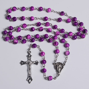 Collar de Rosario con cuentas de cristal, barniz para hornear, color rosa a la moda, <span class=keywords><strong>artículos</strong></span> <span class=keywords><strong>religiosos</strong></span> romanos al por mayor - Product Image 2