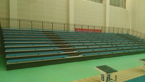 Tribuna Retráctil Venus con Respaldo, Tribuna Telescópica de Acero para Interiores, Grada de Aluminio para Exteriores - Product Image 6