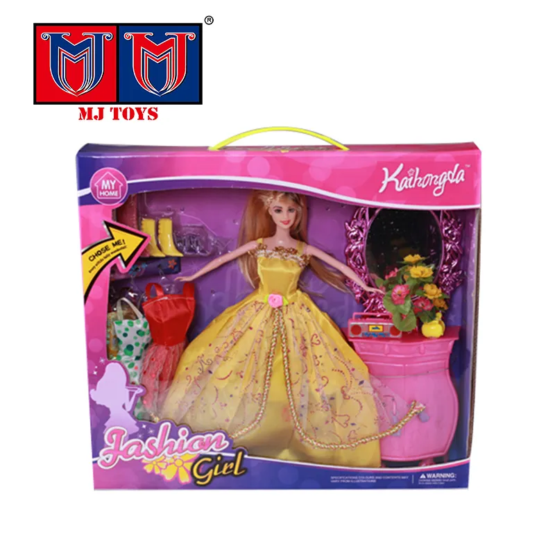 Plástico PP familia conjunto vestidor moda muñeca de juguete para juegos vestido de la muchacha