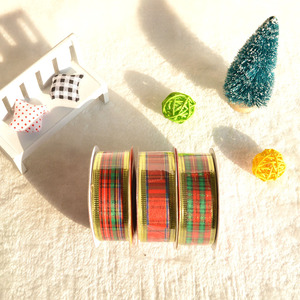 Nastro Natalizio Decorativo a Quadri Britannici con Filo Metallico, Vendita all'Ingrosso - Product Image 2