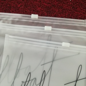 Bán Hot Matte Frosted <span class=keywords><strong>PVC</strong></span> EVA TrượT Dây Kéo Túi, Bán Buôn Tùy Chỉnh In Logo Trắng Đóng Lại Trượt Túi Nhựa - Product Image 2