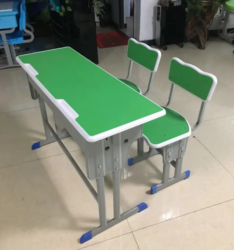 Furnitur Sekolah Dua Tempat Duduk, Meja Sekolah dan Kursi 2 Orang Dapat Disesuaikan Meja Sekolah dan Kursi