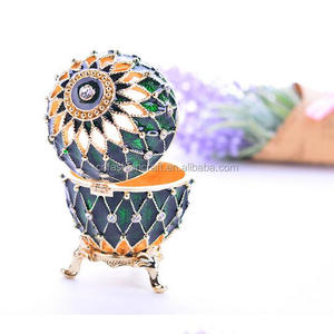 Nouveau vert russe Fabergé Style <span class=keywords><strong>oeuf</strong></span> et boîte élément cristaux bibelot pilule bijoux <span class=keywords><strong>porte</strong></span>-anneau boîte - Product Image 3