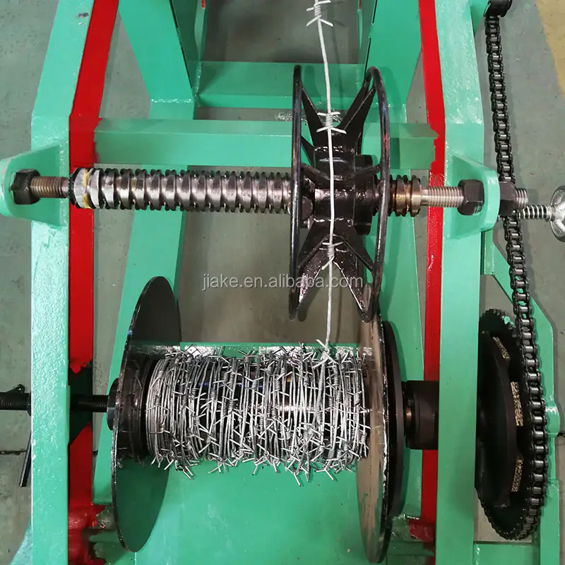 Macchine completamente automatiche per la produzione di filo spinato