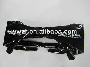 Gafas de Sol Negras Divertidas y Extravagantes de una Sola Pieza para Fiestas y Playa - Product Image 4
