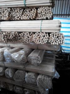 Barato al por mayor de madera mango de la escoba menos de 1 dólar (contact@kego.com.vn) - Product Image 1
