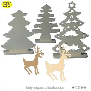雕刻木材驯鹿和圣诞树 DIY 墙装饰