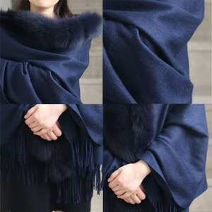 <span class=keywords><strong>Sciarpa</strong></span> Invernale Morbida e Calda con Bordo <span class=keywords><strong>in</strong></span> Pelliccia e Nappine per <span class=keywords><strong>Donna</strong></span> - Product Image 5
