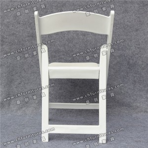 Silla plegable de plástico blanco para uso en bodas, fiestas y eventos en hoteles al aire libre, inspirada en el estilo de Wimbledon, de color blanco, con diseño de 2 a 2 - Product Image 4
