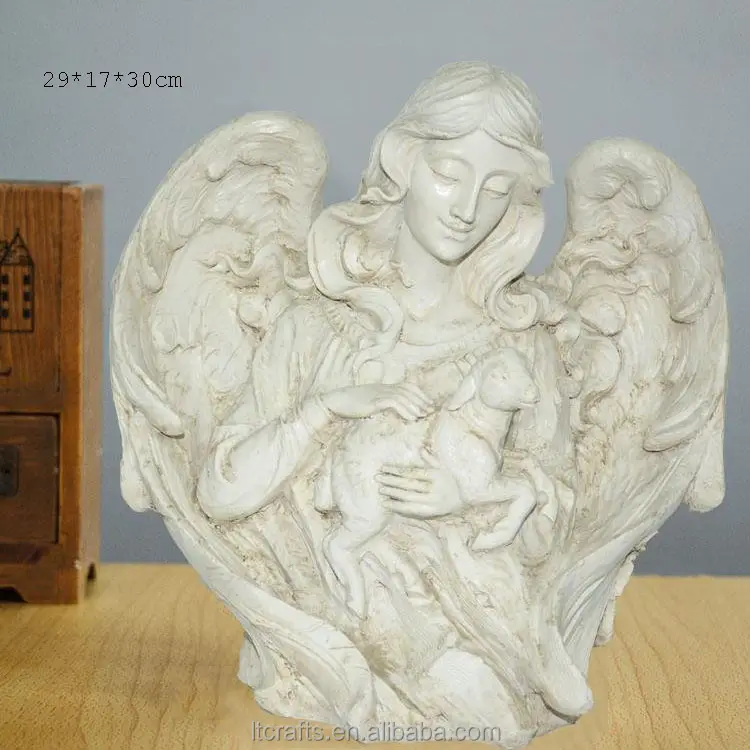 羊と座っている天使の置物を祈るカスタマイズされたバプテスマ像