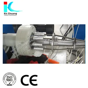 תוצרת סין פלסטיק מכונת PVC פלדת חוט מחוזק ספירלת צינור צינור צינור ייצור מכונה Extruding קו
