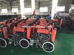Foshan terapia de rehabilitación China suministros propiedades silla de ruedas dimensión plegable portátil respaldo silla de ruedas - Product Image 4