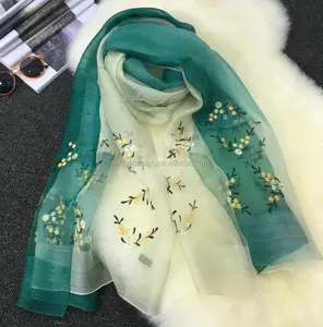 2018 Hoge Kwaliteit Hangzhou Fabrikant Modieuze Ladys 'Hijab Sjaals Tie Dye Kleur Geborduurd Groothandel Bloemen Wol Zijde Sjaals