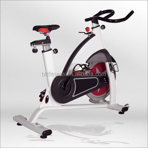 Usine d'équipement de gymnastique de Guangzhou machine commerciale professionnelle d'entraînement de forme physique d'intérieur <span class=keywords><strong>vélo</strong></span> de rotation d'exercice de cyclisme - Product Image 4