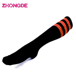 School Girl <span class=keywords><strong>calcetines</strong></span> <span class=keywords><strong>altos</strong></span> muchachos negro a granel <span class=keywords><strong>calcetines</strong></span> Escuela de China - Product Image 3