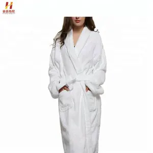 Phụ nữ và nam giới trắng bông và xoắn khăn tắm. KHÁCH SẠN bộ đồ giường Ga Trải Giường