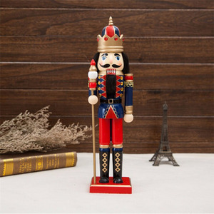 Soldato <span class=keywords><strong>schiaccianoci</strong></span> fatto a mano da 38 cm, <span class=keywords><strong>schiaccianoci</strong></span> in legno con decorazioni natalizie - Product Image 4