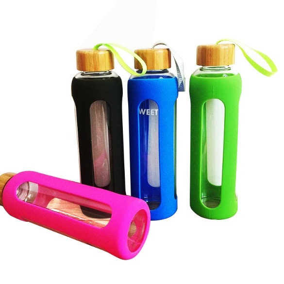 Hot Selling Promotional Water Bottle Christmas Gift Leakproof BPA Free Portable Reusable 550ML Borosilicate Glass Water Bottle