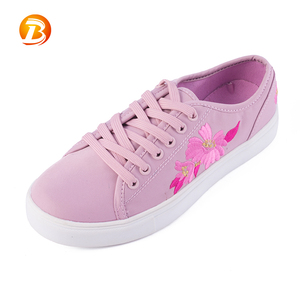 <span class=keywords><strong>Las</strong></span> mujeres más populares ligero color rosa lienzo personalizado zapatos de skate - Product Image 1