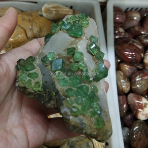 天然グリーンデマントイドミネラルストーンクリスタル標本 - Product Image 3