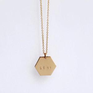 Donne <span class=keywords><strong>Minimal</strong></span> Gioielli In Oro Esagono Geometrico Della Collana Del Pendente Dainty Numero Personalizzato Collana di Parola - Product Image 1