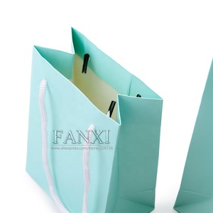 FANXI çin toptan özel fabrika yeşil deri fantezi kağıt el çantaları mücevher ve hediyeler ambalaj kağıdı hediye keseleri - Product Image 5