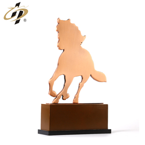 Tùy Chỉnh Hình 3D Horse Kim Loại Lưu Niệm Trophy Với Cơ Sở - Product Image 6