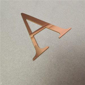 Letras de metal 3D de acero inoxidable de China con alfabeto dorado para Decoración - Product Image 5