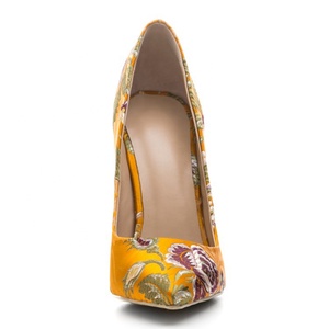Scarpe eleganti da donna in stile cinese all'ingrosso ricamo in raso Plus Size <span class=keywords><strong>44</strong></span> tacchi alti personalizza pompe Stiletto da donna - Product Image 5