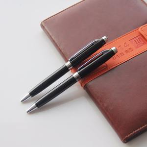 <span class=keywords><strong>Penna</strong></span> <span class=keywords><strong>a</strong></span> <span class=keywords><strong>sfera</strong></span> <span class=keywords><strong>a</strong></span> <span class=keywords><strong>punta</strong></span> sottile con Logo personalizzato all'ingrosso con Clip in metallo per uso quotidiano - Product Image 3