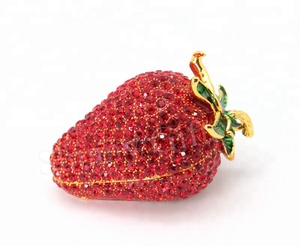 Shinny Gifts Full Stones Strawberry Trinket Box Wedding Favor Gift Box Wedding Decorative Craft