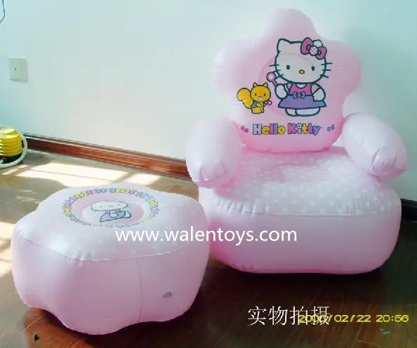 hello kitty berbondong-bondong tiup sofa kursi 