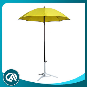 Best seller de aluminio de lujo <span class=keywords><strong>mango</strong></span> Playa <span class=keywords><strong>paraguas</strong></span> de color amarillo brillante - Product Image 2