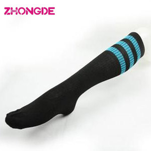 School Girl <span class=keywords><strong>calcetines</strong></span> <span class=keywords><strong>altos</strong></span> muchachos negro a granel <span class=keywords><strong>calcetines</strong></span> Escuela de China - Product Image 4