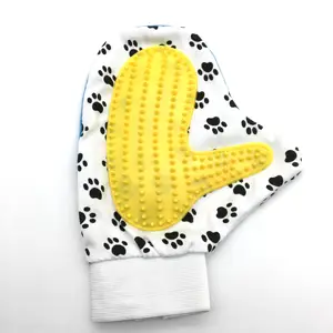 Venta caliente linda de doble lado 2-in-i perro lavar baño Mitt guante de aseo herramienta peine cepillo para animales con reseñas paw imprimir