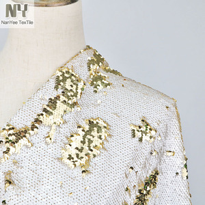 Nanyee Textile 5MM Avant <span class=keywords><strong>Blanc</strong></span> Dos <span class=keywords><strong>Or</strong></span> Dragon Échelle Lourd Réversible Sequin <span class=keywords><strong>Tissu</strong></span> - Product Image 2