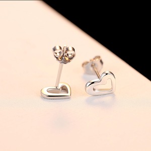 Hoa Tai Trang Sức Bạc Hình Trái Tim Ngọt Ngào Dễ Thương Cỡ Nhỏ Đơn Giản Phổ Biến Nhất Chất Lượng Bán Sỉ CZCITY Dành Cho Nữ - Product Image 5