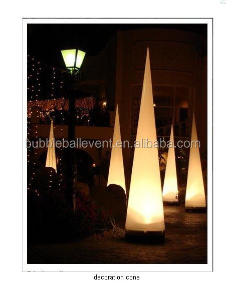 Evento al aire libre LED inflable media luna/Cono decoración con ventilador