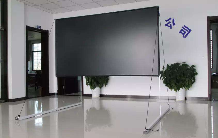 プロジェクター スクリーン シンプルなポータブルプロジェクタースクリーン抗光反射生地布家庭用屋外オフィス HD 3D 4K カーテン プロジェクター  スクリーン プロジェクター スクリーン生地 100 120 インチ スクリーン プロジェクター ポータブル反射布用 カーテンアンチ ... 133インチ 16:9 ポータブルプロジェクタースクリーン 高輝度反射生地 アンチライト 4K 投影カーテン 家庭用 屋外 オフィス