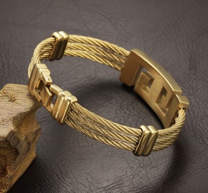 Bracciale in filo metallico con cuore inciso, gioiello apribile, braccialetto sottile in filo metallico SZB144 - Product Image 6