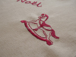 Noël <span class=keywords><strong>chemin</strong></span> de <span class=keywords><strong>Table</strong></span> Napperon Nappe Natur <span class=keywords><strong>Rouge</strong></span> Rennes Broderie - Product Image 3