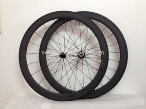 Calidad <span class=keywords><strong>de</strong></span> primer nivel 50 mm remachador 700C wheelset del carbón lleno ciclo <span class=keywords><strong>de</strong></span> la bicicleta <span class=keywords><strong>de</strong></span> ruedas <span class=keywords><strong>de</strong></span> 20/24 radios agujero - Product Image 1